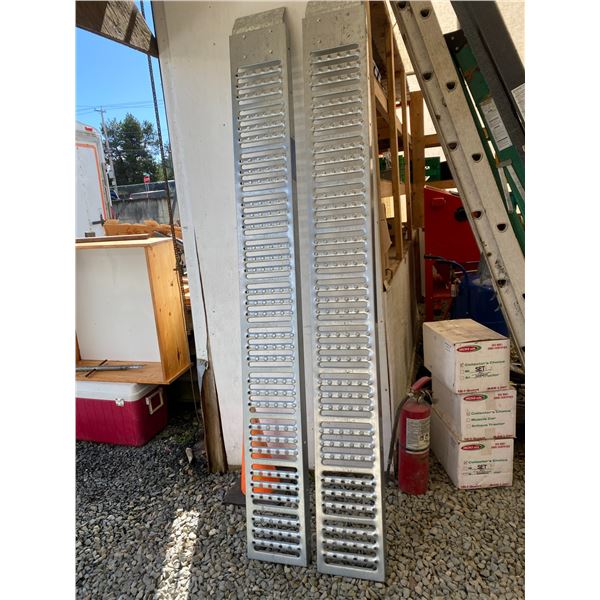 839 -- LOADING RAMPS