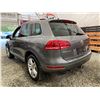Image 20 : PARKSVILLE - 2012 VOLKSWAGEN TOUAREG GREY 252357 KMS - D010248