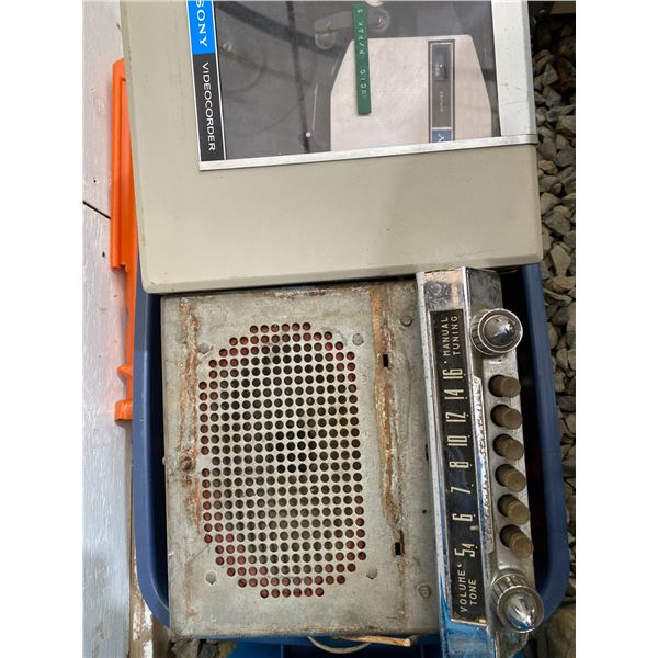 846 -- VINTAGE AND MIXED TOOLS