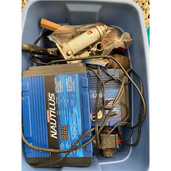 848 - BATTERY CHARGER AND TOOLS