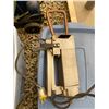 Image 2 : 850 -- SPOT WELDER AND TOOLS