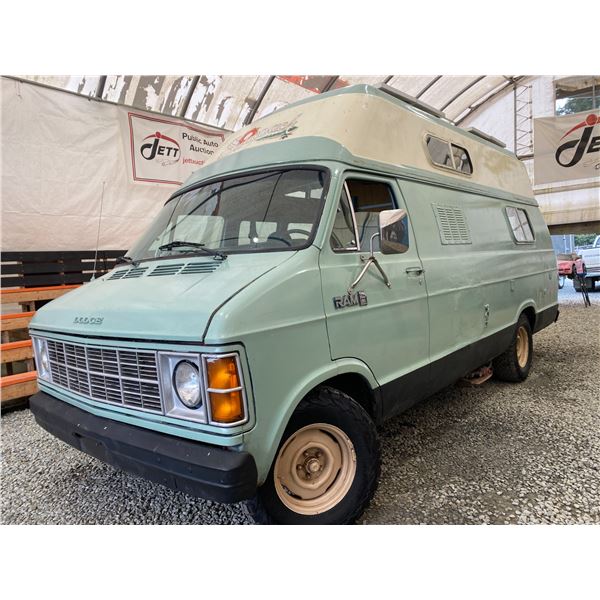 PARKSVILLE - 1983 DODGE RAM VAN BLUE 167700 KMS - P376865