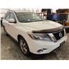 Image 9 : PARKSVILLE - 2014 NISSAN PATHFINDER WHITE 200264 KMS - D668468