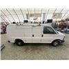 Image 12 : PARKSVILLE - 2005 CHEVROLET EXPRESS WHITE 241391 KMS - B234744