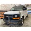 Image 2 : PARKSVILLE - 2005 CHEVROLET EXPRESS WHITE 241391 KMS - B234744