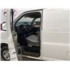 Image 44 : PARKSVILLE - 2005 CHEVROLET EXPRESS WHITE 241391 KMS - B234744