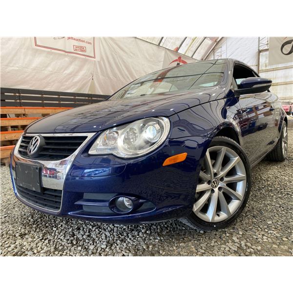PARKSVILLE - 2010 VOLKSWAGEN EOS BLUE 107851 KMS - D013361