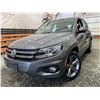 Image 1 : PARKSVILLE - 2013 VOLKSWAGEN TIGUAN SILVER  144820 KMS - D556586