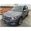 Image 3 : PARKSVILLE - 2013 VOLKSWAGEN TIGUAN SILVER  144820 KMS - D556586