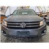 Image 5 : PARKSVILLE - 2013 VOLKSWAGEN TIGUAN SILVER  144820 KMS - D556586