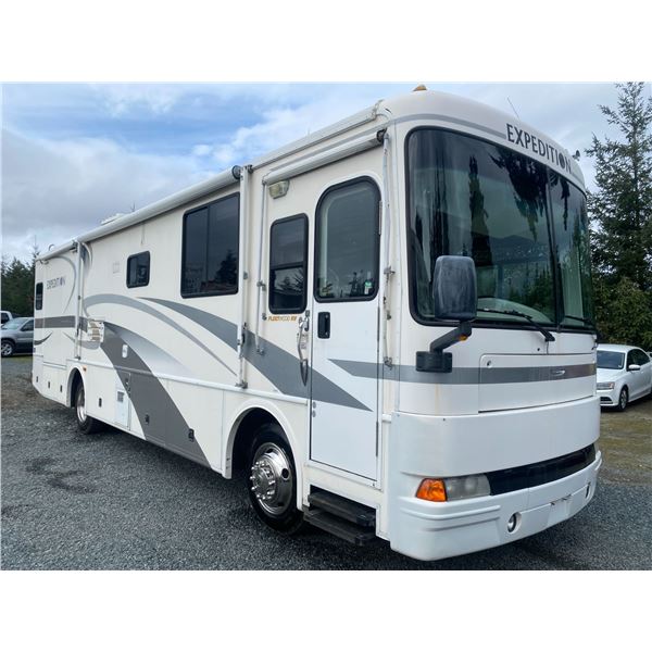 PARKSVILLE - 2001 FREIGHTLINER FLEETWOOD WHITE - DH38541