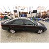 Image 12 : PARKSVILLE - 2004 TOYOTA CAMRY BLACK 382936 KMS - B501034