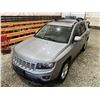 Image 4 : PARKSVILLE - 2016 JEEP COMPASS GRAY 193512 KMS - B579296