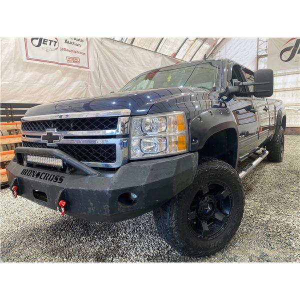PARKSVILLE - 2011 CHEVROLET SILVERADO BLUE 213226 KMS - D218681