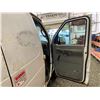 Image 37 : PARKSVILLE - 2003 FORD E-150 WHITE 298151 KMS - DA09985