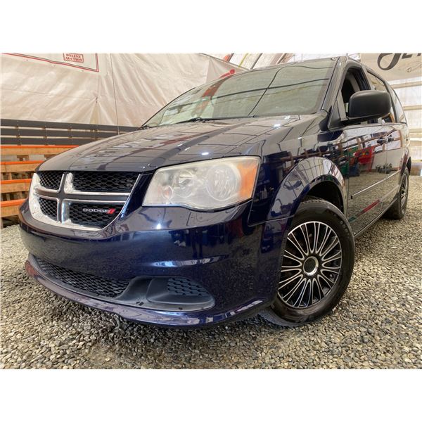 PARKSVILLE - 2014 DODGE GRAND CARAVAN BLUE 167736 KMS - D426251