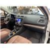 Image 38 : PARKSVILLE - 2018 SUBARU OUTBACK WHITE 143666 KMS - D223227