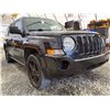 Image 8 : PARKSVILLE - 2008 JEEP PATRIOT BLACK 357059 KMS - D631685