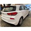 Image 15 : PARKSVILLE - 2019 HYUNDAI ELANTRA GT WHITE 182946 KMS - B101547