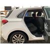 Image 40 : PARKSVILLE - 2019 HYUNDAI ELANTRA GT WHITE 182946 KMS - B101547