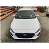 Image 7 : PARKSVILLE - 2019 HYUNDAI ELANTRA GT WHITE 182946 KMS - B101547