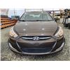 Image 6 : PARKSVILLE - 2015 HYUNDAI ACCENT BROWN 207554 KMS - J811460