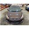 Image 7 : PARKSVILLE - 2015 HYUNDAI ACCENT BROWN 207554 KMS - J811460
