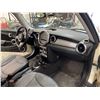Image 38 : PARKSVILLE - 2010 MINI COOPER WHITE 164466 KMS - DZ63100