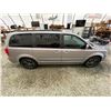 Image 12 : PARKSVILLE - 2017 DODGE GRAND CARAVAN GREY 200636 KMS - D607471