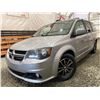 Image 1 : PARKSVILLE - 2017 DODGE GRAND CARAVAN GREY 200636 KMS - D607471