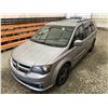 Image 4 : PARKSVILLE - 2017 DODGE GRAND CARAVAN GREY 200636 KMS - D607471