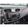 Image 33 : DUNCAN - 2011 CHRYSLER 200 WHITE 159343 KMS - D565550