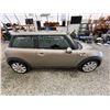 Image 12 : PARKSVILLE - 2009 MINI COOPER GOLD 115082 KMS - BW81574