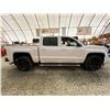 Image 11 : PARKSVILLE - 2017 GMC SIERRA WHITE 197024 KMS - D477404