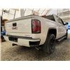 Image 14 : PARKSVILLE - 2017 GMC SIERRA WHITE 197024 KMS - D477404