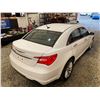 Image 16 : PARKSVILLE - 2014 CHRYSLER 200 WHITE 198909 KMS - D197030