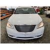 Image 6 : PARKSVILLE - 2014 CHRYSLER 200 WHITE 198909 KMS - D197030