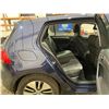 Image 40 : PARKSVILLE - 2016 VW E GOLF BLUE 82835 KMS - D915011