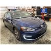 Image 9 : PARKSVILLE - 2016 VW E GOLF BLUE 82835 KMS - D915011
