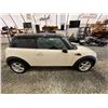 Image 12 : PARKSVILLE - 2010 MINI COOPER WHITE 164466 KMS - DZ63100