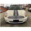 Image 6 : PARKSVILLE - 2010 MINI COOPER WHITE 164466 KMS - DZ63100