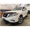 Image 1 : PARKSVILLE - 2014 NISSAN PATHFINDER WHITE 200264 KMS - D668468