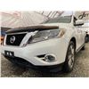 Image 2 : PARKSVILLE - 2014 NISSAN PATHFINDER WHITE 200264 KMS - D668468