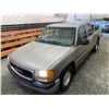 Image 4 : PARKSVILLE - 2000 GMC SIERRA GOLD 347025 KMS - B282893