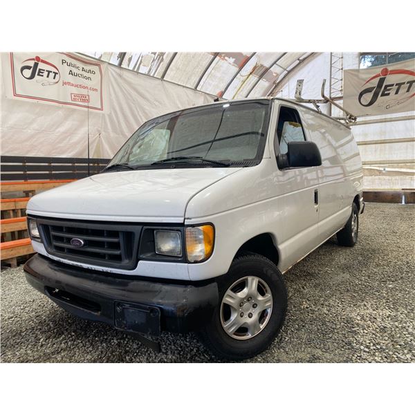 PARKSVILLE - 2003 FORD E-150 WHITE 298151 KMS - DA09985