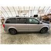Image 11 : PARKSVILLE - 2017 DODGE GRAND CARAVAN GREY 200636 KMS - D607471