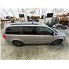 Image 13 : PARKSVILLE - 2017 DODGE GRAND CARAVAN GREY 200636 KMS - D607471