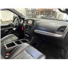Image 38 : PARKSVILLE - 2017 DODGE GRAND CARAVAN GREY 200636 KMS - D607471