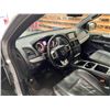 Image 46 : PARKSVILLE - 2017 DODGE GRAND CARAVAN GREY 200636 KMS - D607471