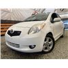 Image 1 : PARKSVILLE - 2007 TOYOTA YARIS WHITE 297753 KMS - B078877